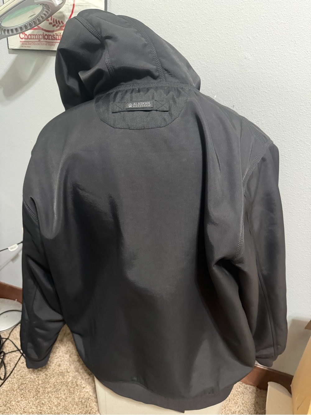 Alaskan HardGear Men's Black Hooded Work Jacket - Heavyweight Insulated - Picture 3 of 5